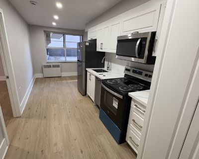 189 Cedarvale Avenue. FOR RENT: Brand New 1 Bedroom Apartment, In-Suite Laundry, Locker & AC Unit Ready Nov 7th! TODAY S LOCKER SPECIAL! -BLINDS INCLUDED- $1549-3 months of FREE PARKING! Outdoor $70 189 Cedarvale Ave Danforth Village Just a 5-Min Walk to Woodbine Subway Station! 1 Bedroom 1 Bathroom Heat included/ in-suite laundry Modern Kitchen w/ Stainless Steel Appliances(stove, microwave, f...