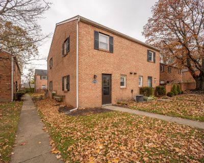 2 Bedroom 1BA 1088 ft Condo For Sale in Columbus, OH