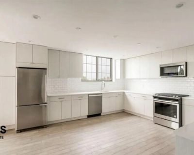 423 Ocean Pkwy Ph A. Now offering 1 months free on a 12 month lease. Net rent advertisedStretch out in this sun-drenched four-bedroom, two-bathroom renovated duplex home with outdoor space in the serene Kensington section of Brooklyn.Gleaming new hardwood floors, oversized windows and treetop views greet you in this impeccably updated home. The large living room provides plenty of room for spac...