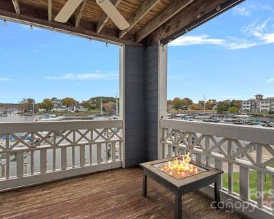 3 Bedroom 2BA 1117 ft Condominium For Sale in CORNELIUS, NC