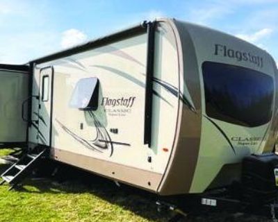 2019 FOREST RIVER FLAGSTAFF CLASSIC SUPER LITE CAMPER