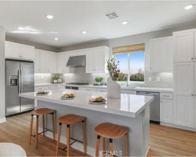 2 Bedroom 3BA 1692 ft Furnished Townhouse For Sale in VALENCIA, CA