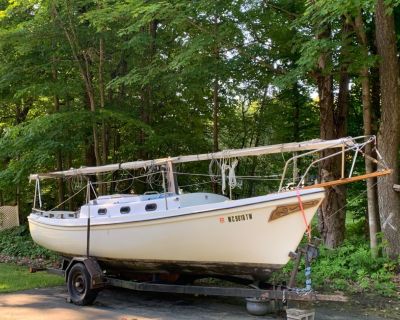 MacGregor 23’ Venture Sailboat