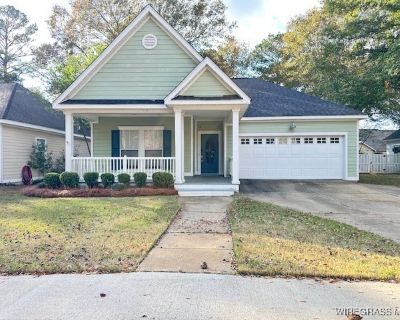 3 Bedroom 2BA 1635 ft Single Family House For Sale in Dothan, AL