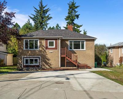 A rare opportunity in the heart of Maplewood, 3276 Linwood Avenue sits on an expansive, dead-flat quarter-acre lot, and is already approved for four units, offering exceptional potential for redevelopment or investment. The existing home features two bedrooms on the main floor, and a two-bedroom suite below, with each level having its own laundry! Thoughtful updates throughout include a renovat...