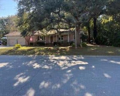 3 Bedroom 4BA 2704 ft Single Family Home For Sale in MOUNT PLEASANT, SC