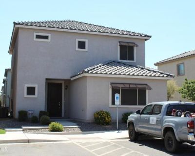 3 Bedroom 3BA Apartment For Rent in Phoenix, AZ