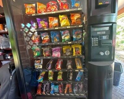 Crane Automatic Products 933 Glass Front Snack Vending Machine For Sale in Florida!