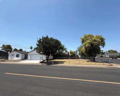 2 Bedroom 1BA 600 ft Single Family House For Sale in Riverbank, CA