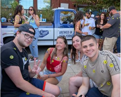 $400 /month. Age: 27 * Any pets?: No * Occupation: Other * Gender: Male. Non-smoking room preferred. Pets are fine. Males preferred. Age preference: 25 - 35. Looking in: Bath Beach , Bay Ridge / Fort Hamilton , Bedford - Stuyvesant , Bensonhurst , Bergen Beach , Boerum Hill , Borough Park , Brighton Beach , Brooklyn Heights , Brooklyn Navy Yard , Brownsville , Bushwick , Canarsie , Carroll Gard...