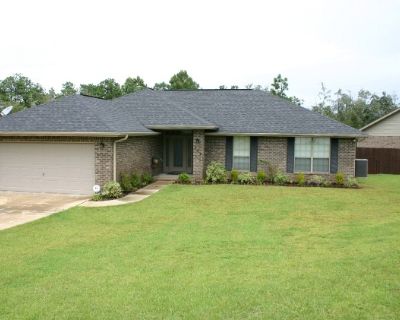 4 Bedroom 2BA 1755 ft Pet-Friendly House For Rent in Crestview, FL