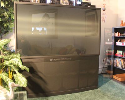 Mitsubishi 65 inch HDTV rear projection T.V.