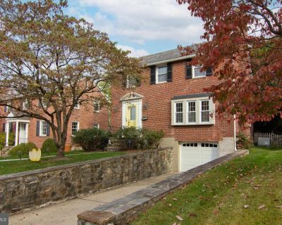 3 Bedroom 1BA 2088 ft Single Family House For Sale in Baltimore, MD