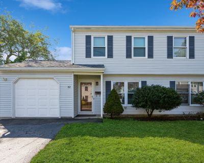 3 Bedroom 1BA 1314 ft Condo For Sale in Fairfield, CT