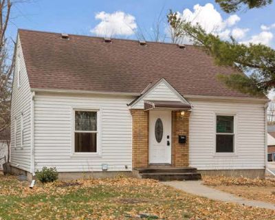 4 Bedroom 2BA 1752 ft Single Family Home For Sale in MINNEAPOLIS, MN