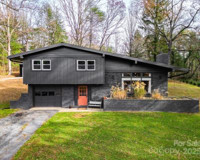 4 Bedroom 2BA 1942 ft Single Family Home For Sale in Hendersonville, NC