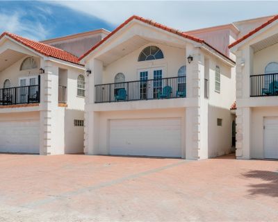 3 Bedroom 2BA 2335 ft Townhouse For Sale in South Padre Island, TX