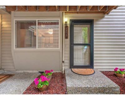 2 Bedroom 1BA 1042 ft Condominium For Sale in TIGARD, OR