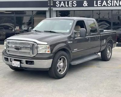 2006 Ford Super Duty F-350 SRW Lariat