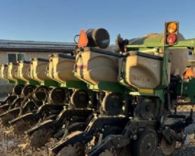 2015 Great Plaines Yp625a-12tr Planter