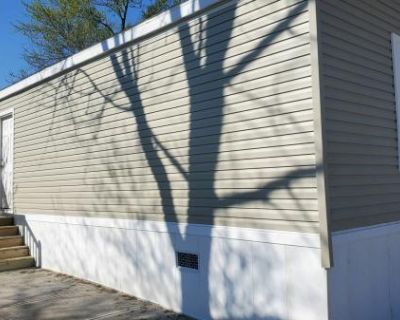 3 Bedroom 2BA 1056 ft Mobile Home For Rent in Indianapolis, IN