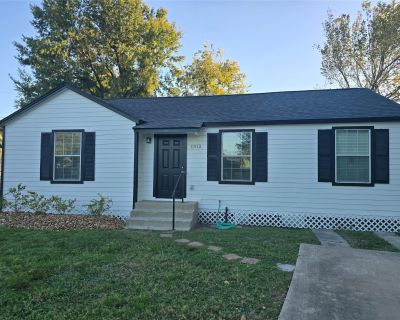 3 Bedroom 1BA 1052 ft Single Family House For Sale in Galena Park, TX