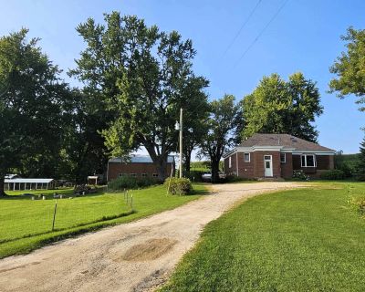 4 Bedroom 3BA 3200 ft Single Family House For Sale in De Soto, WI