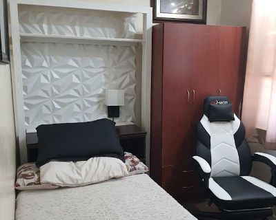 Private room with shared bathroom in a House with 3 roomies, Trenton, NJ 08618