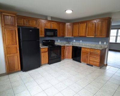 2 Bedroom 1.5BA 1045 ft Pet-Friendly Apartment For Rent in Waterbury, CT