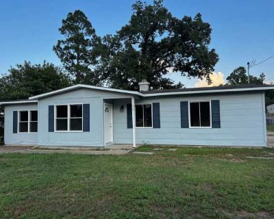 26 Kurthwood. image_url. W/D hookup Pet friendly Carport Recently renovated Carpet Range Unit Amenities carpet oven range refrigerator w/d hookup recently renovated Property Amenities pet friendly carport on-site laundry parking cats allowed dogs allowed. Pets allowed. 4 Bedroom. 2 Bathroom. 1584 ft