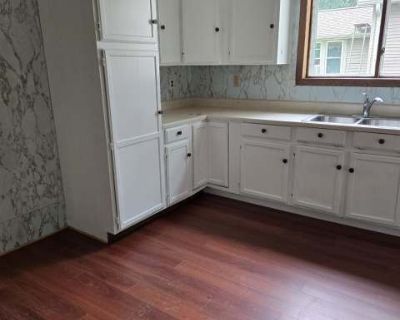 4 Bedroom 1BA 0 ft Apartment For Rent in Antigo, WI