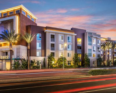 1 Bedroom 1BA 708 ft Apartment For Rent in Huntington Beach, CA