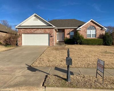 $250 OFF OF FIRST MONTHS RENT!!! For Rent: 3-Bed, 2-Bath Home with Vaulted Ceilings Elegant Finishes in Springdale. image_url. Pet friendly Garage Concierge Fireplace Unit Amenities fireplace Property Amenities concierge parking garage cats allowed dogs allowed. Pets allowed. 3 Bedroom. 2 Bathroom. 1602 ft