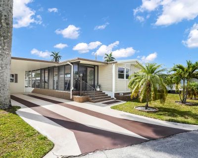 2 Bedroom 2BA 1397 ft Mobile Home For Sale in Davie, FL