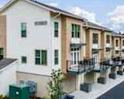 2 Bedroom 2BA 1570 ft² Pet-Friendly Apartment For Rent in Atlanta, GA 730 Glenwood Ave SE unit TH 067