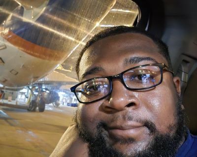 Was Active Service in the Marine Corps, honorable discharge. No drama or any criminal record. Open to communication about any issues or situations. Outgoing for movies and TV series..