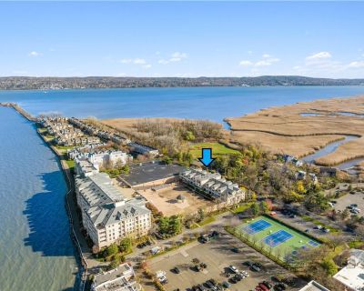 2 Bedroom 2BA 1109 ft Condo For Sale in Piermont, NY