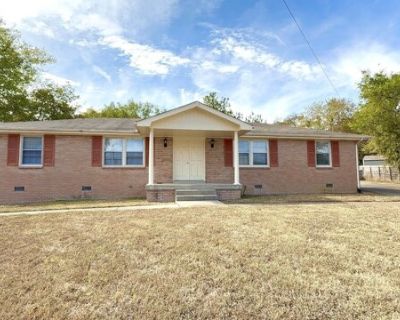 Susan Ct Unit A, Hendersonville, Home For Rent