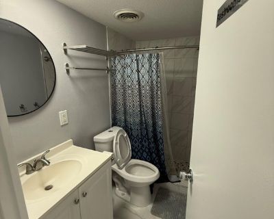 Deposit: $180.00 * Utilities included?: Yes * Fees apply?: Yes. References are not required. Non-smoking. Furnishings: Furnished * Disabled access: * Living room: shared. Availability Available Now Minimum term 1 month Maximum term None. Private furnished room for rent. This newlyrenovated Kissimmee Orlando home is waiting for you. This PadSplit located an exclusive 2 Acres has a Patio and Porc...