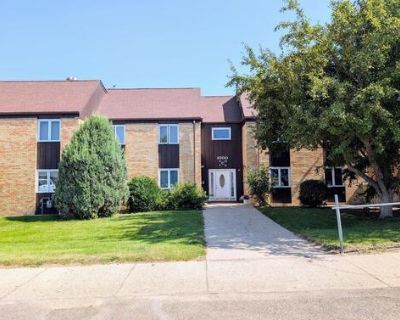 3 bedroom 1 bath Condo - Motivated Seller