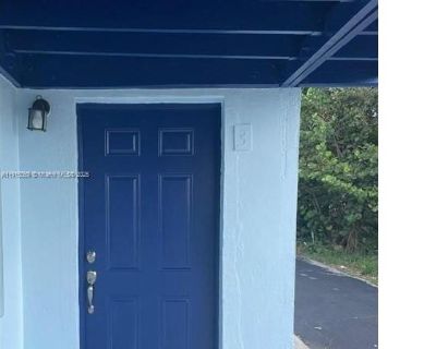 1 Bedroom 2096 ft Studio For Sale in West Palm Beach, FL