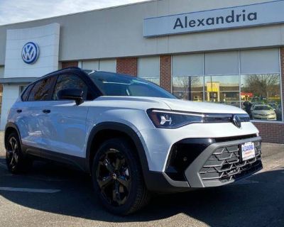 Used 2025 Volkswagen Taos SE Black