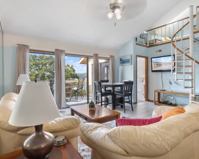 3 Bedroom 2BA Condo Vacation Rental in Heron Way, Osage Beach, MO
