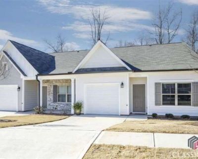 3 Bedroom 3BA 1421 ft Pet-Friendly Townhouse For Rent in Athens, GA