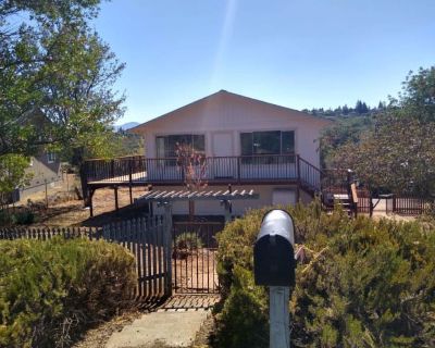 2 Bedroom 2.5BA 1560 ft Apartment For Rent in Clearlake Riviera, CA