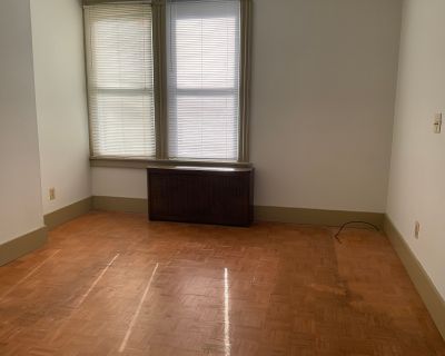 3 Bedroom 1BA 1173 ft House For Rent in Derby, CT