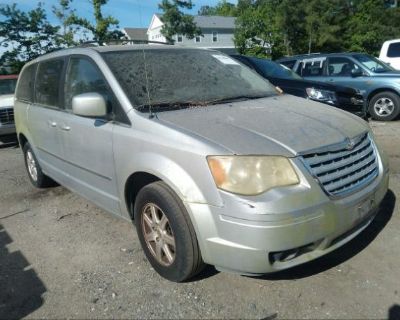 Salvage Silver 2009 Chrysler Town & Country