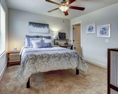 4 Bed 4 Bath - B (Has an Apartment). Room in the 1 Bedroom 1BA Apartment For Rent