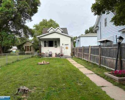 3 Bedroom 3BA 1395 ft Single Family Home For Sale in HIBBING, MN