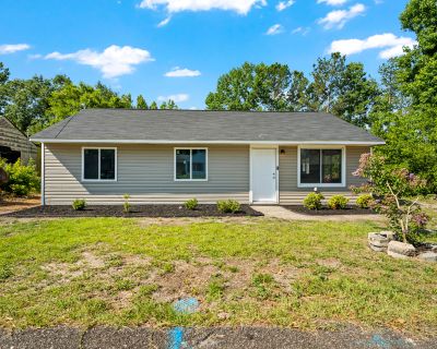 3 Bedroom 1BA 936 ft Single Family House For Sale in North Augusta, SC